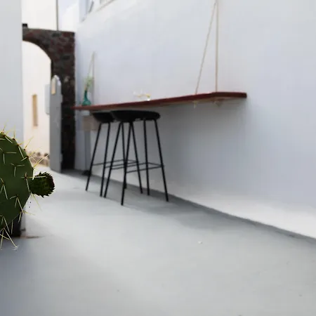 Апарт-отель Aetheria Foinikia (Santorini)